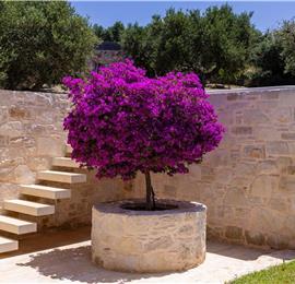 5 bedroom luxury villa with infinity pool, sea views and tennis court near Chania, sleeps 10